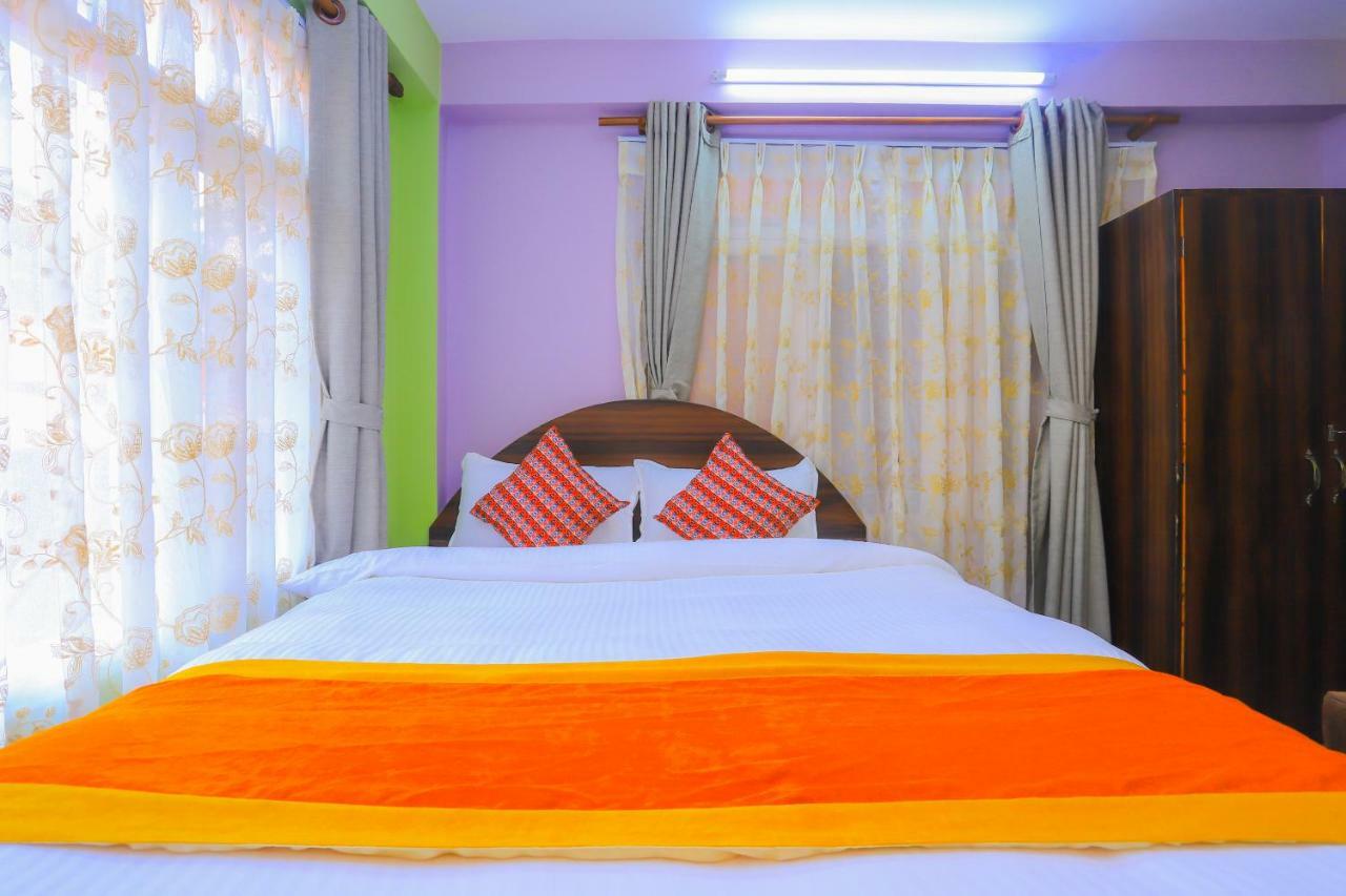 Oyo 492 Hotel Yeti Home Катманду Экстерьер фото