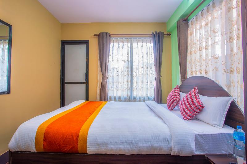 Oyo 492 Hotel Yeti Home Катманду Экстерьер фото